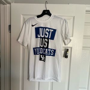 NWT Nike Dry Univ of Kentucky T-Shirt